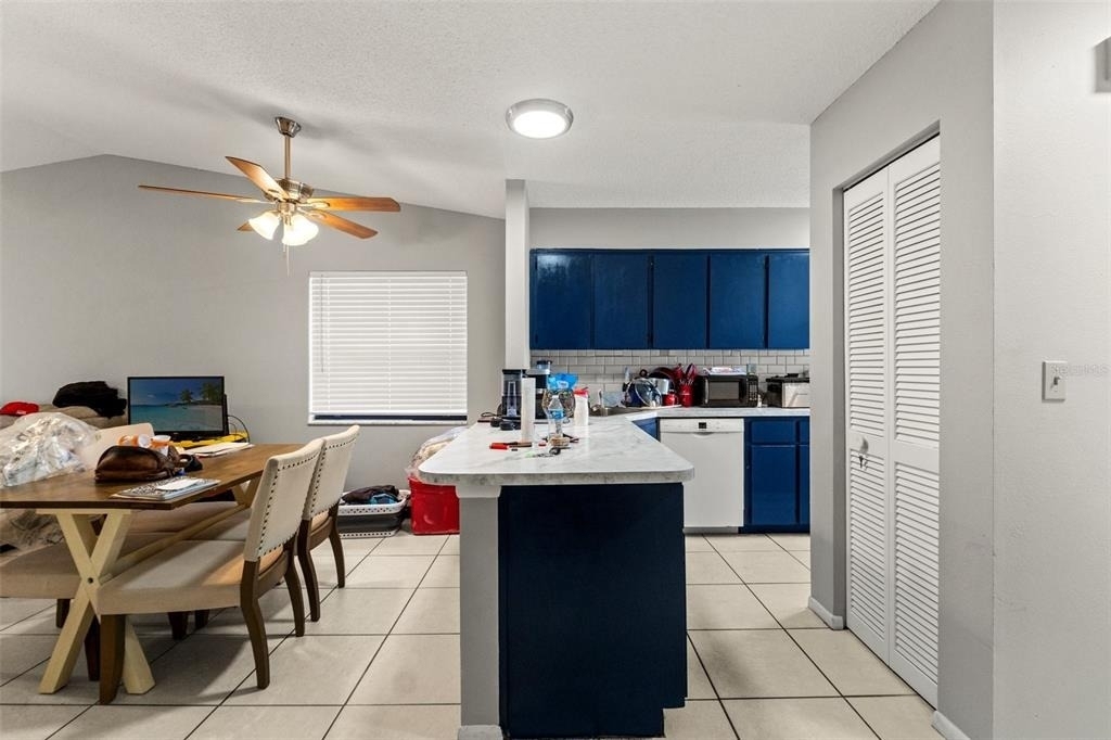 7124 Barclay Avenue - Photo 6