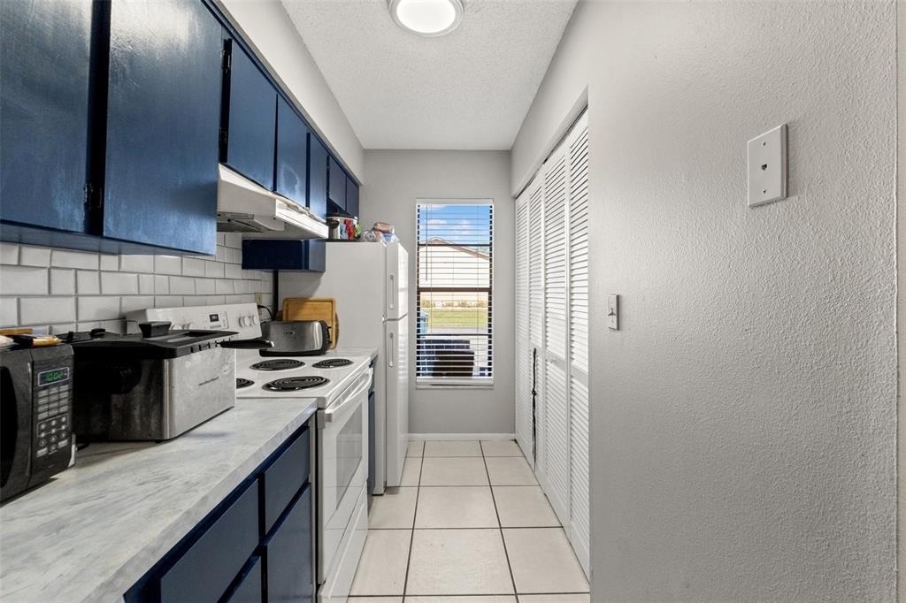 7124 Barclay Avenue - Photo 8
