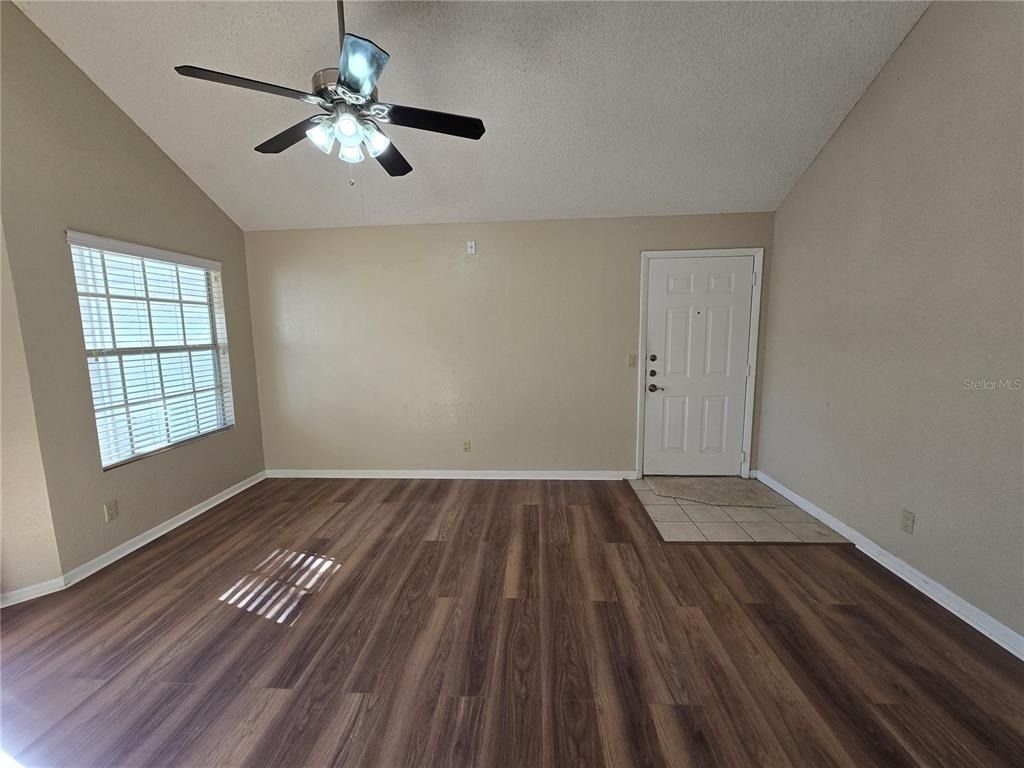 11582 Westwood Boulevard - Photo 12