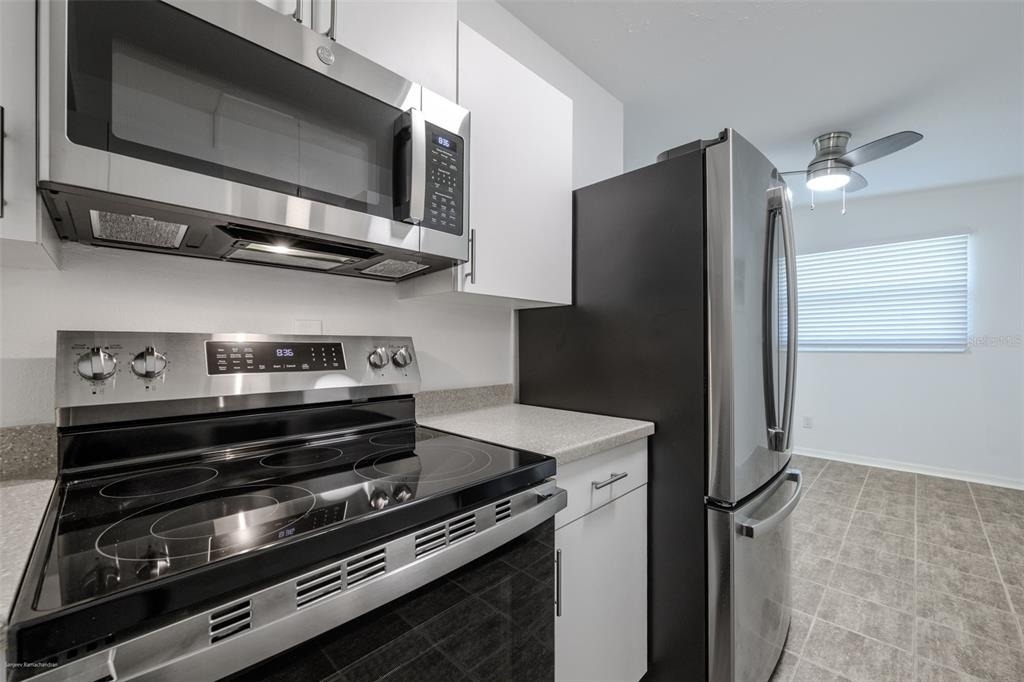 927 W Olympia Avenue - Photo 19