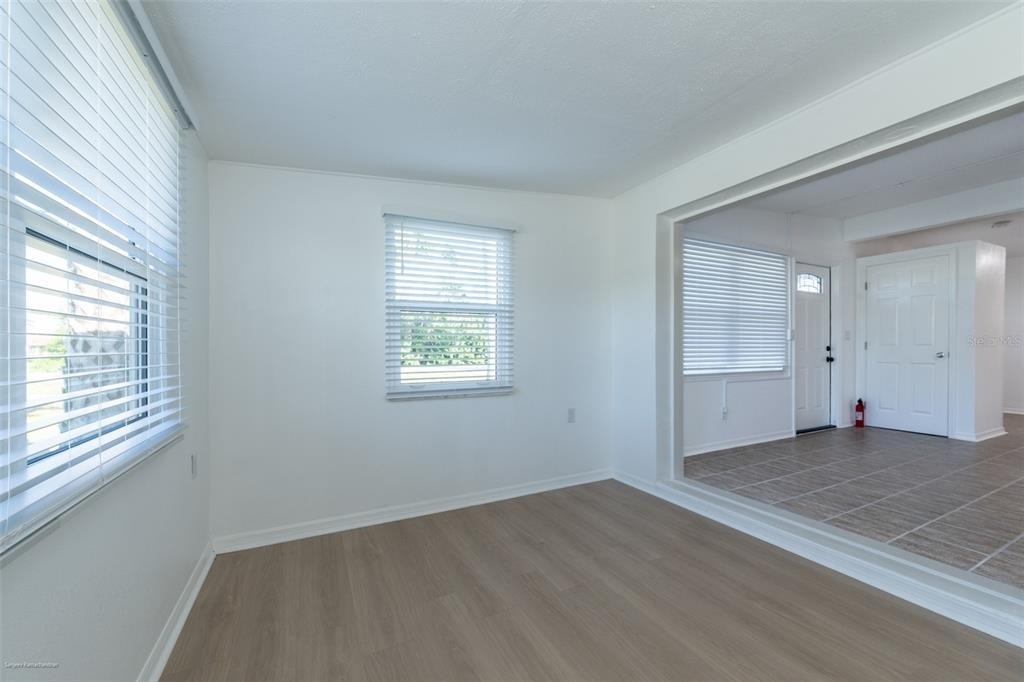 927 W Olympia Avenue - Photo 13