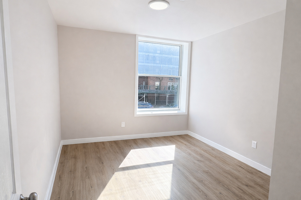 White Plains Road & Waring Avenue, 10467 - Photo 3