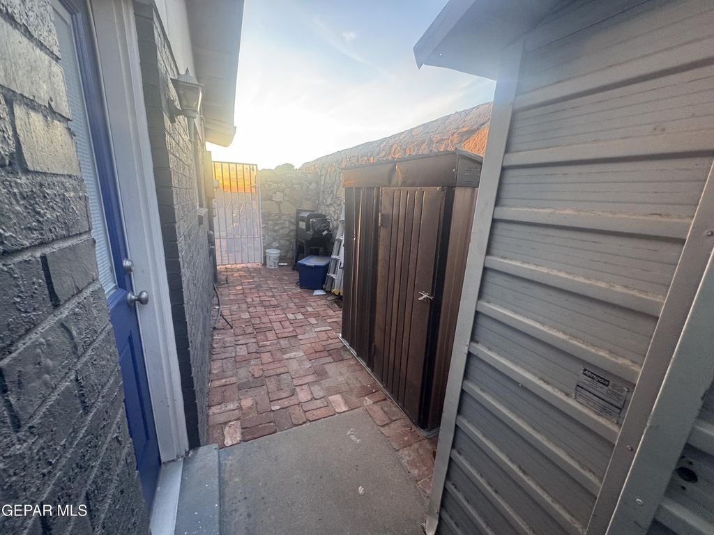 6437 Dawn Drive - Photo 9
