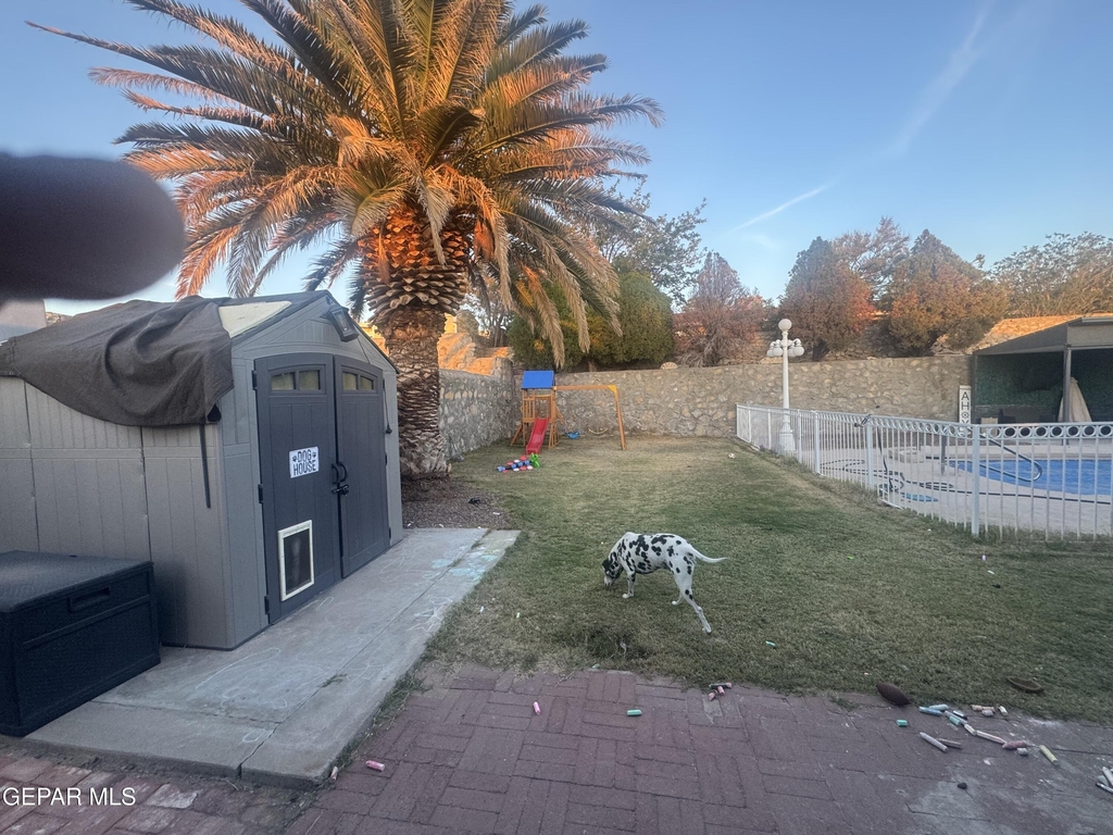 6437 Dawn Drive - Photo 8