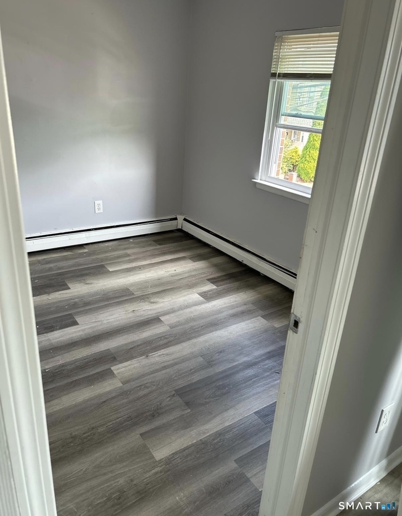 80 Taft Avenue - Photo 1