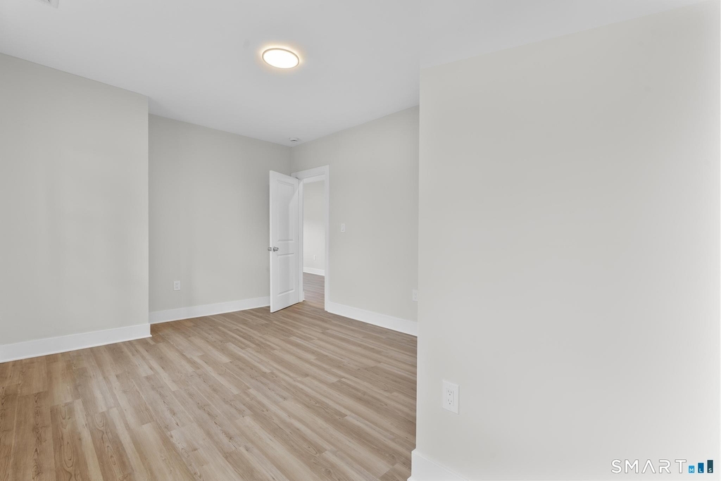 246 Judson Place - Photo 6