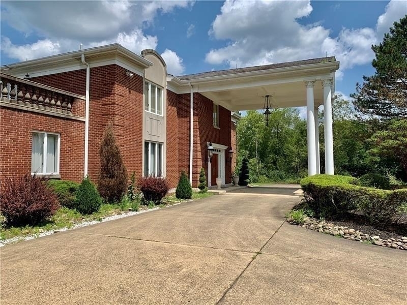 206 Fairview Rd - Photo 2
