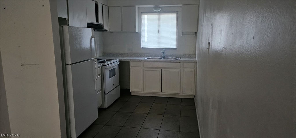 1933 Alwill Street - Photo 2