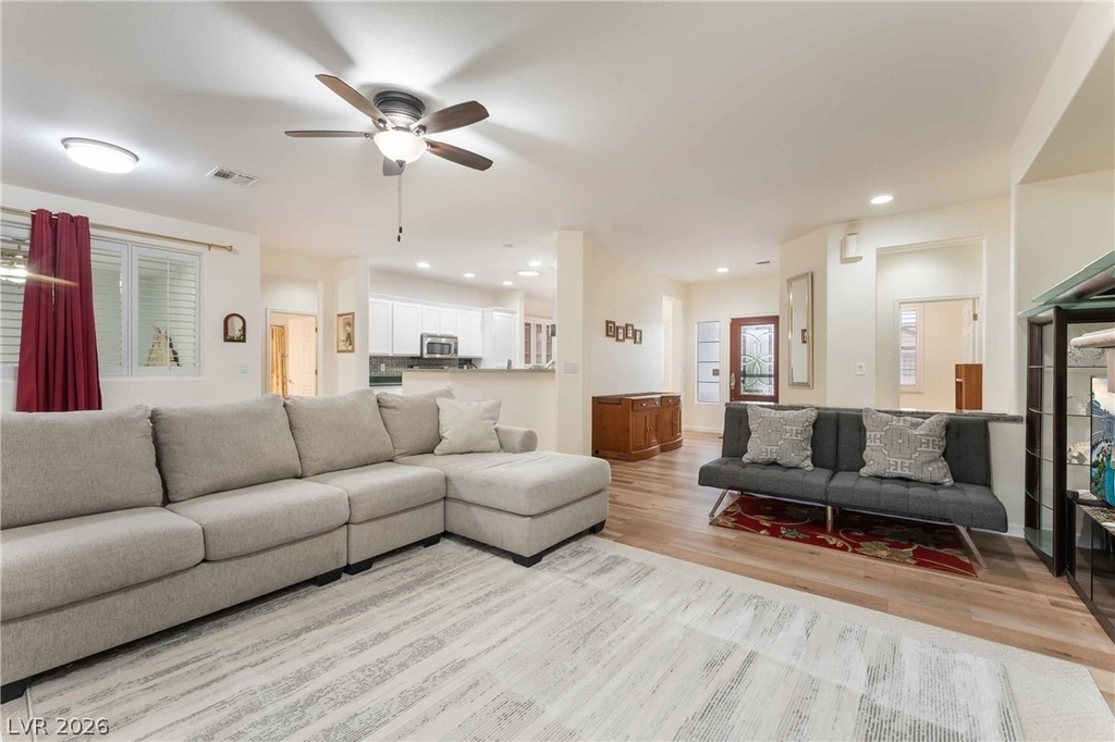 2565 Leighton Avenue - Photo 7