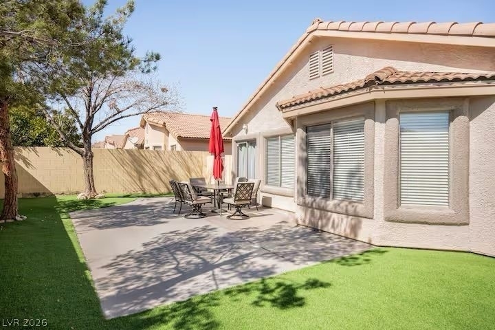 4995 Nardini Avenue - Photo 0
