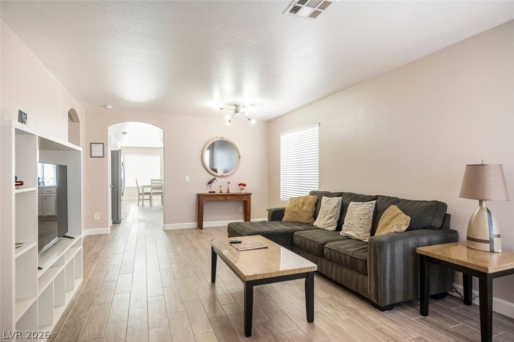 4995 Nardini Avenue - Photo 2