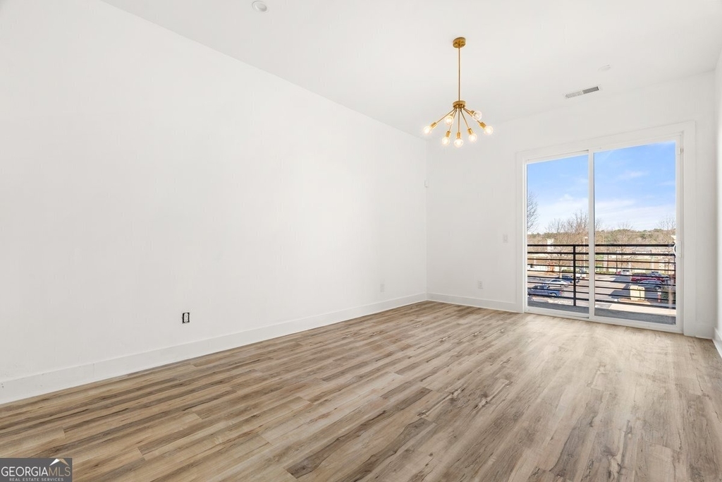1155 Custer Avenue Se - Photo 5