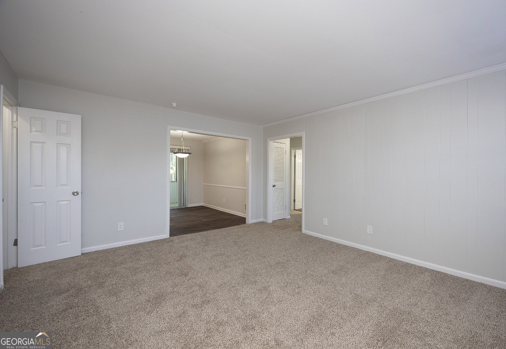 4883 Roswell Road - Photo 8