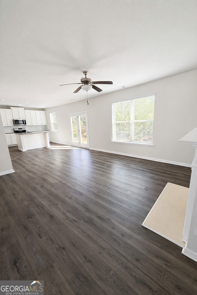 214 Patriots Way - Photo 3