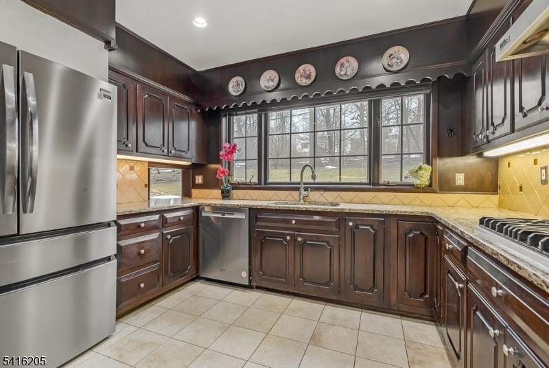 123 N Wyoming Ave - Photo 9