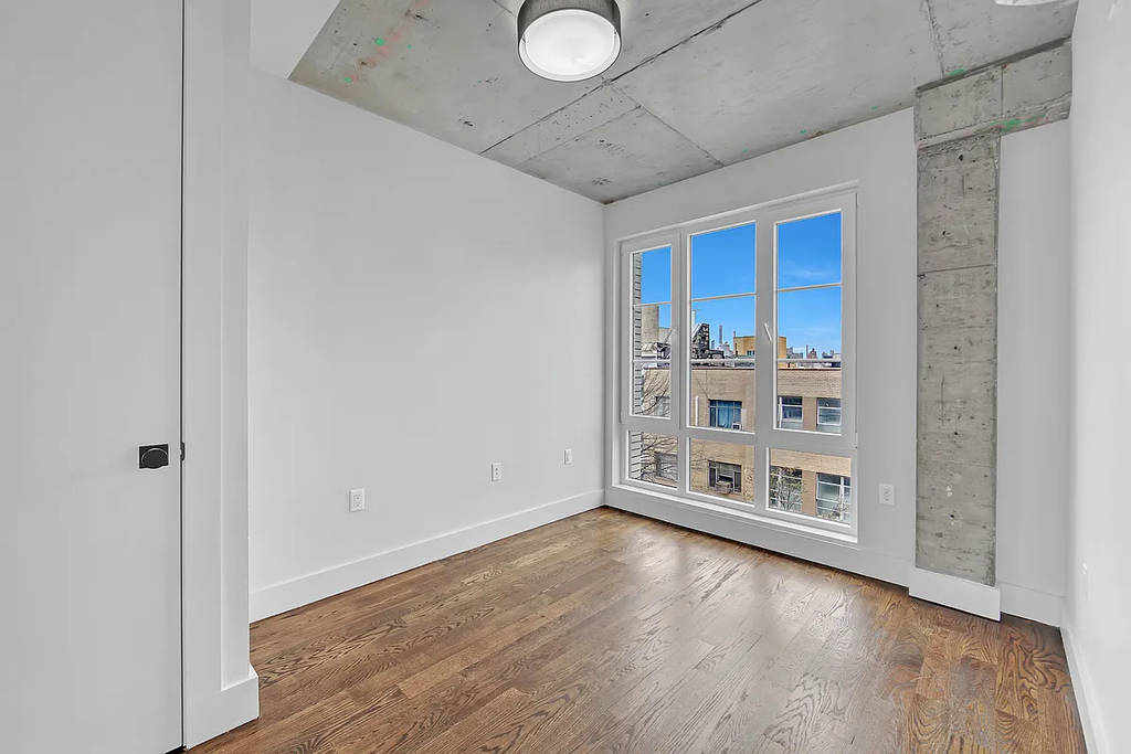 31-27 37th Street - Photo 10