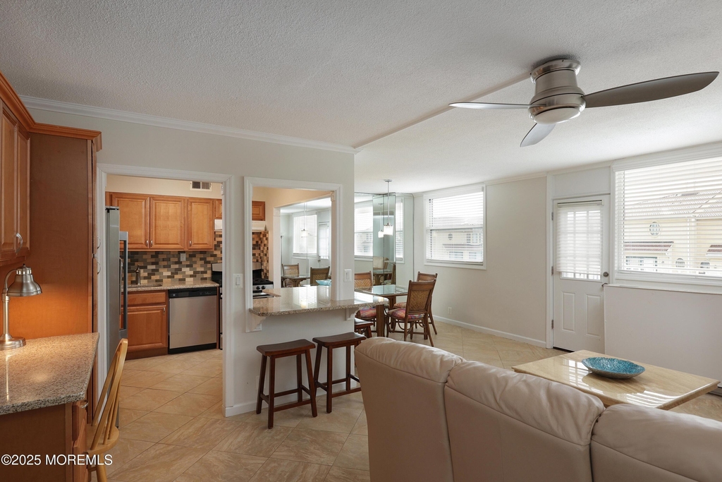 675 Ocean Avenue - Photo 4