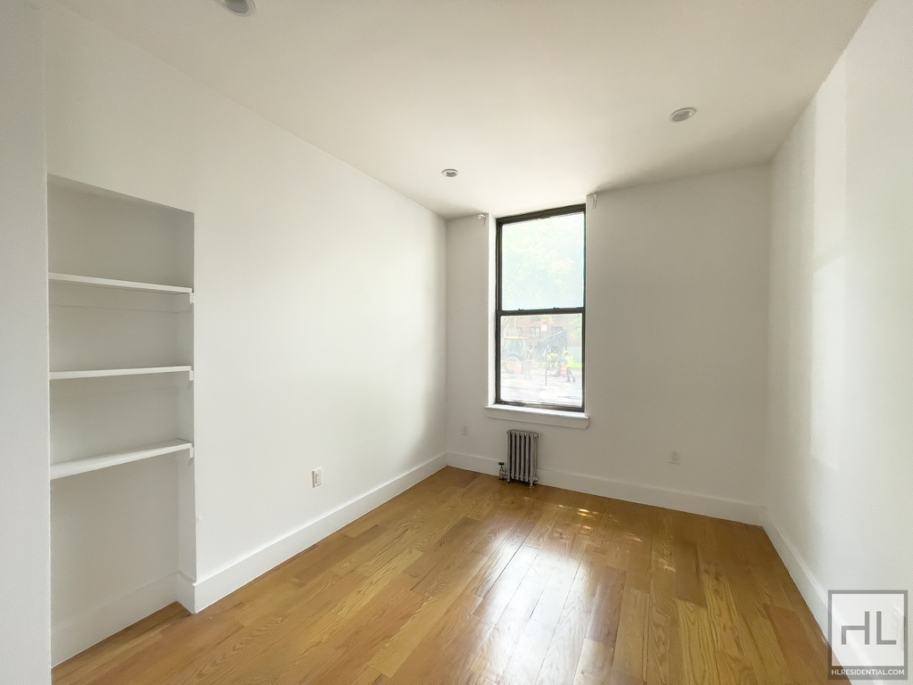 115 Carlton Avenue - Photo 6