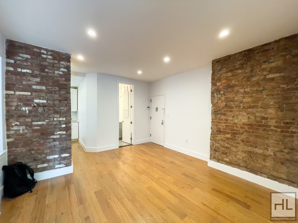 115 Carlton Avenue - Photo 5
