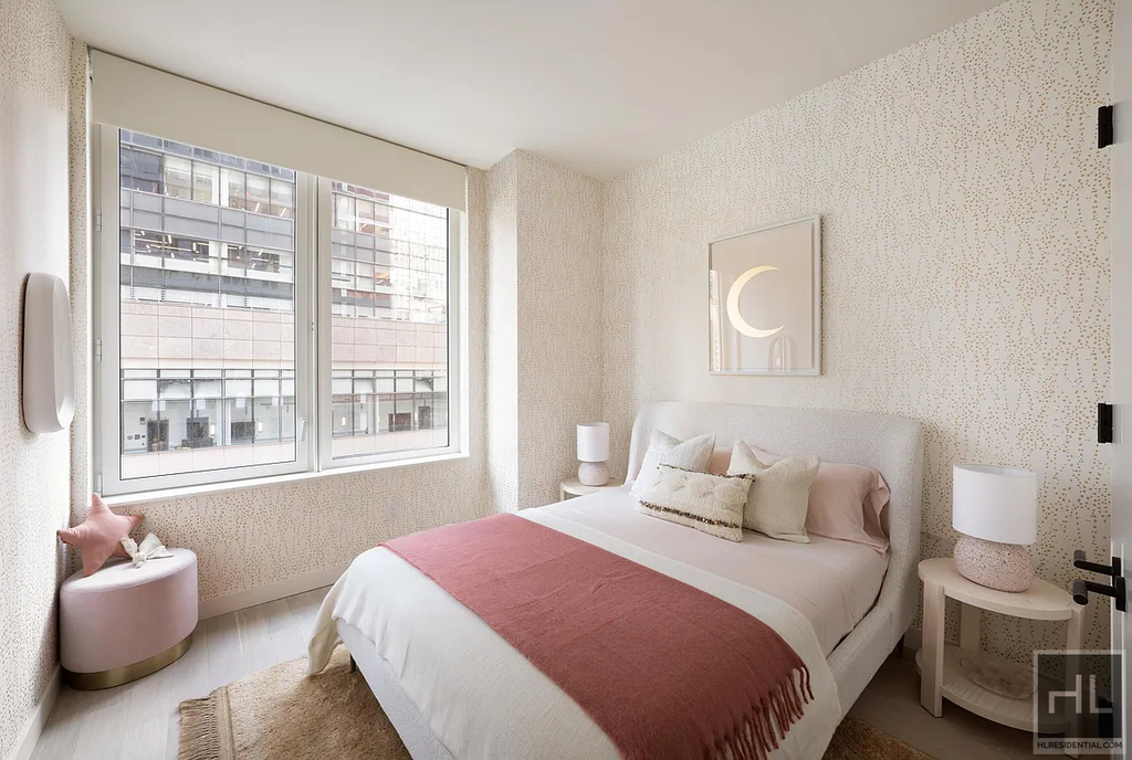 West 60th Street - Photo 1