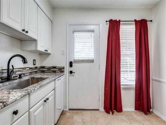 10216 Regal Oaks Drive - Photo 4