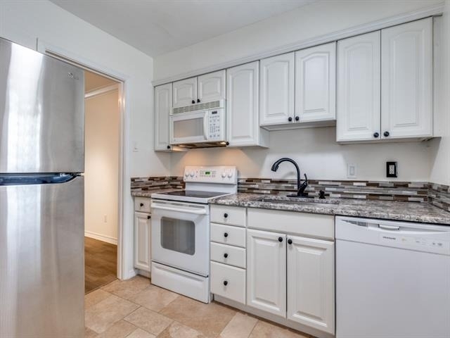 10216 Regal Oaks Drive - Photo 5