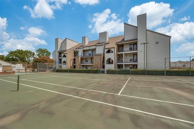 6108 Abrams Road - Photo 10