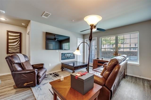 6108 Abrams Road - Photo 4
