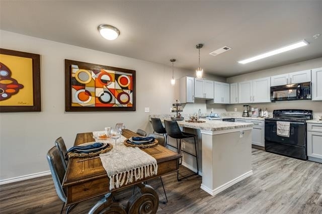 6108 Abrams Road - Photo 5