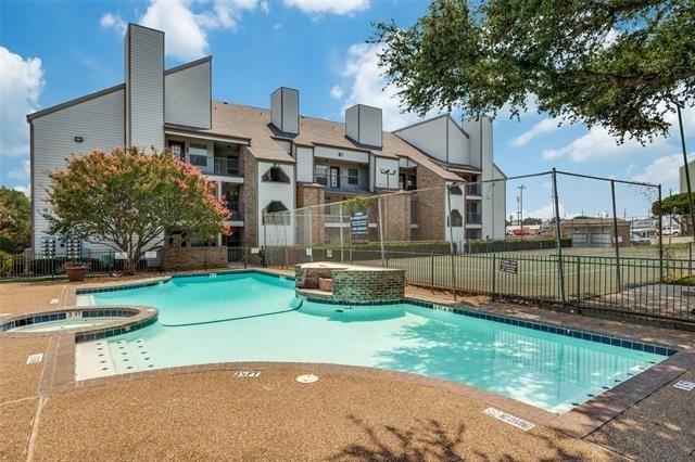 6108 Abrams Road - Photo 11