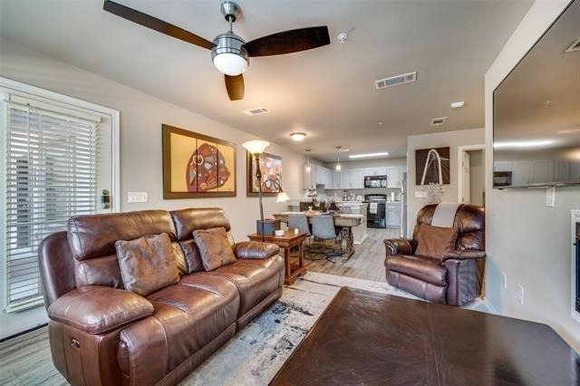 6108 Abrams Road - Photo 3