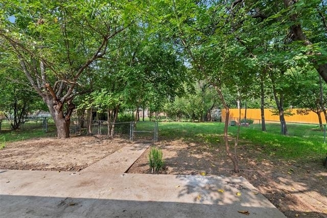2833 Kingsbury Avenue - Photo 26