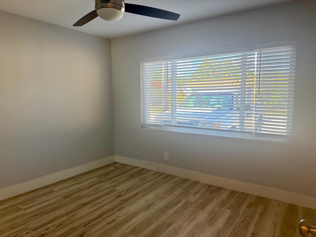 2230 Ne 56th Place - Photo 9