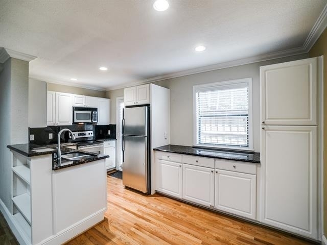 4118 Bowser Avenue - Photo 4