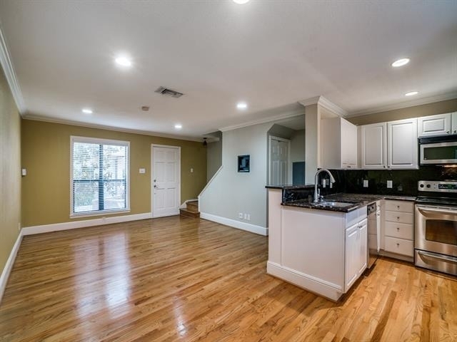 4118 Bowser Avenue - Photo 5