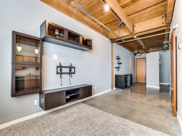 509 Elm Street - Photo 2