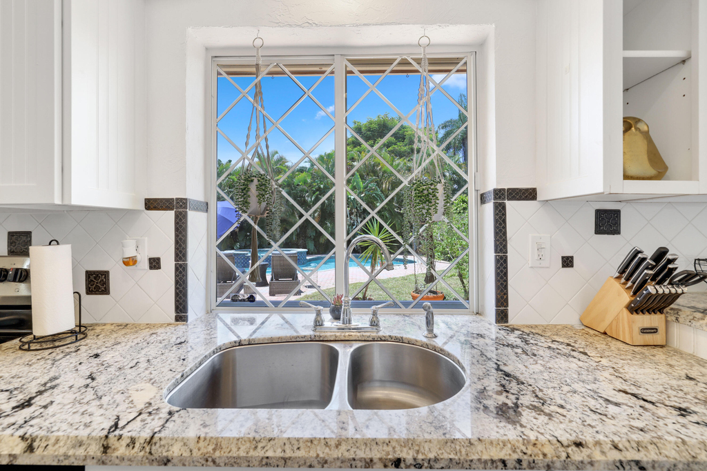 342 Sw 14th Street - Photo 23