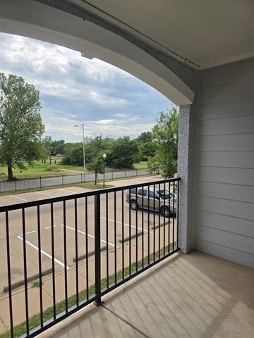 1001 Redwood Avenue - Photo 6