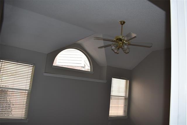2027 Wimbledon Drive - Photo 11