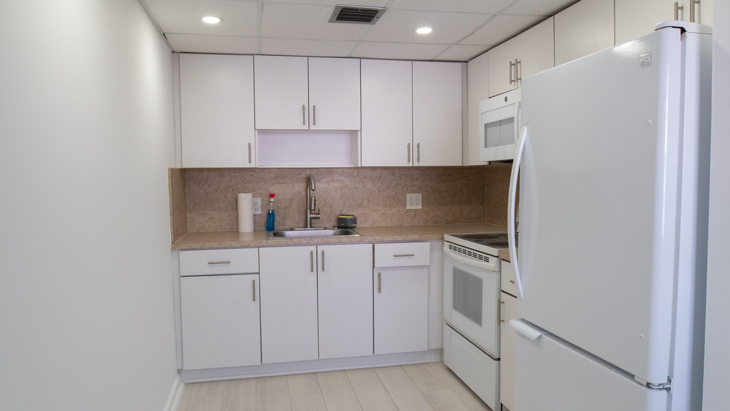 400 Sw 134th Way - Photo 1