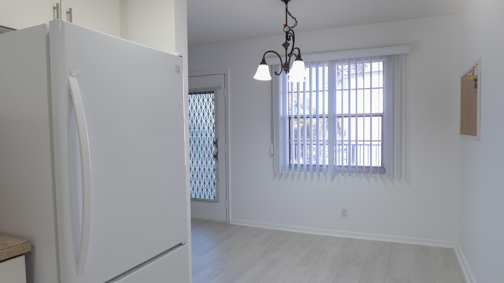 400 Sw 134th Way - Photo 5