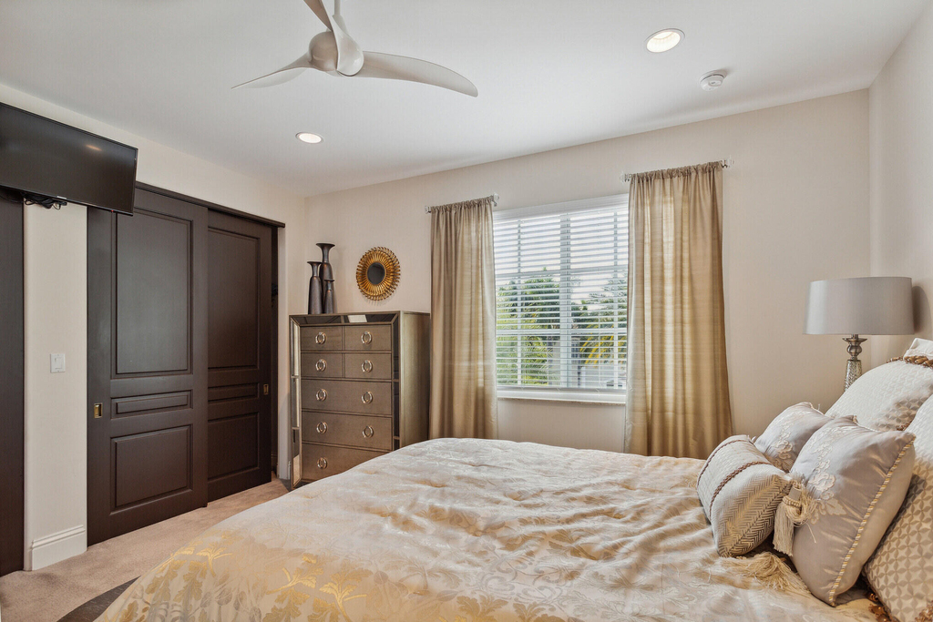2461 Se 10th Street - Photo 13
