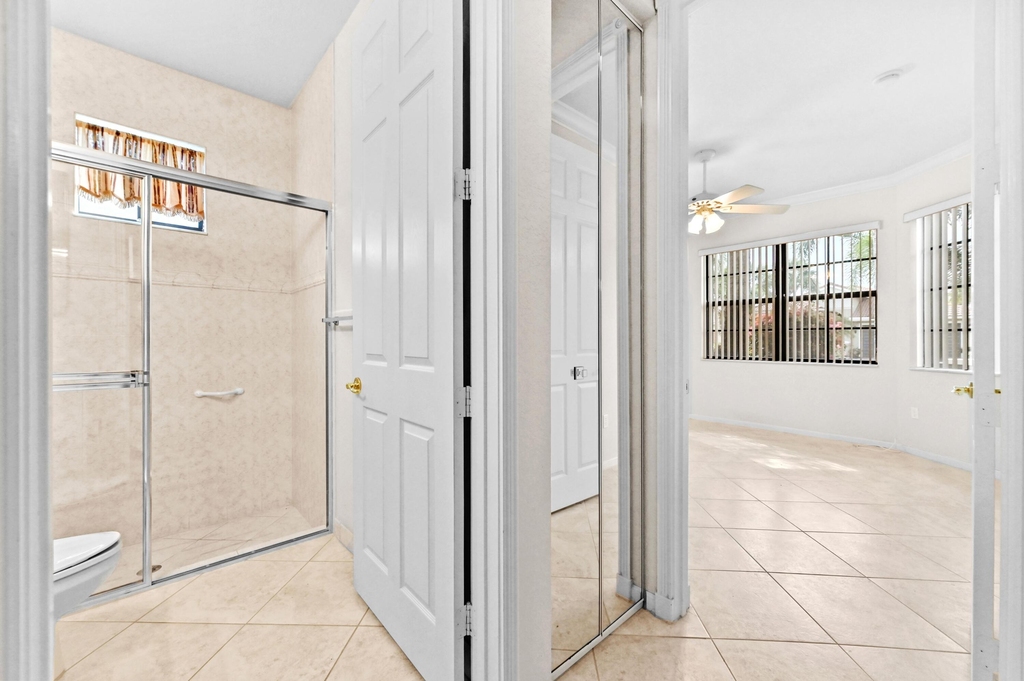 6823 Fabiano Circle - Photo 5