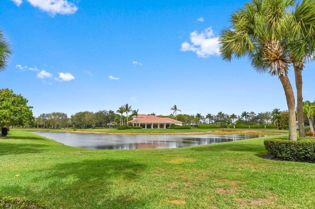 6823 Fabiano Circle - Photo 36