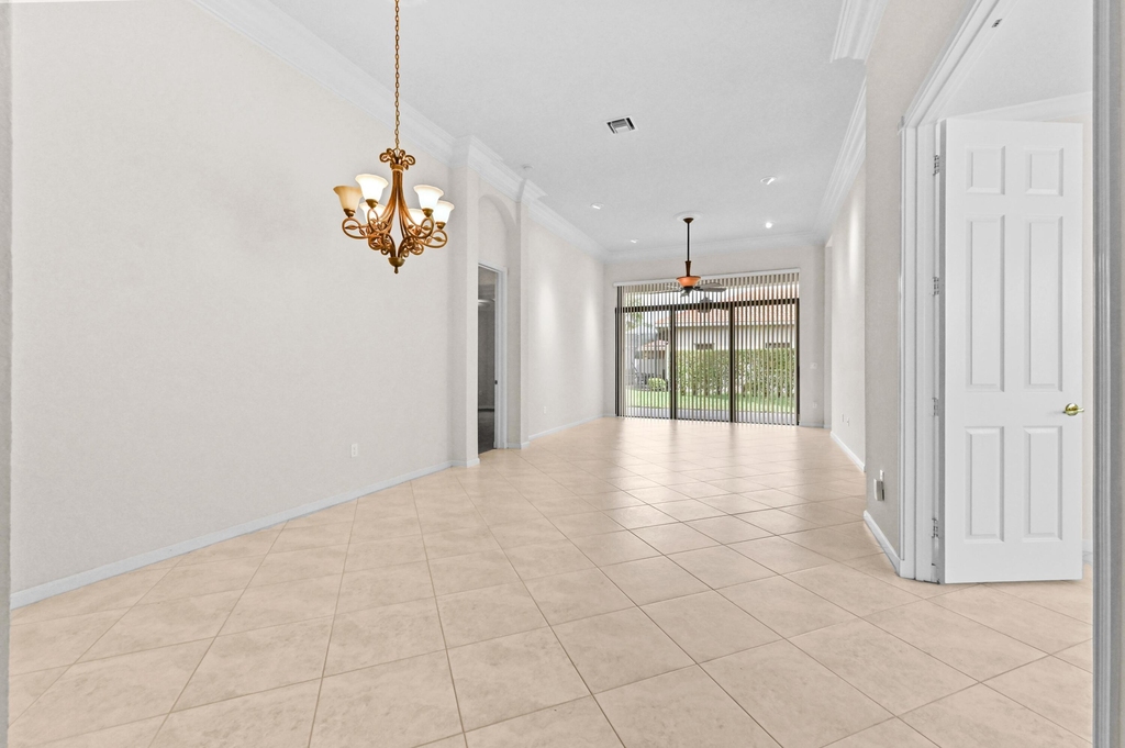 6823 Fabiano Circle - Photo 10