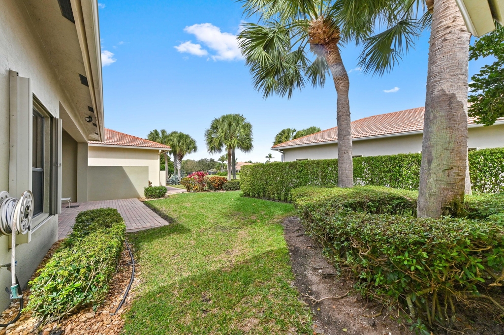 6823 Fabiano Circle - Photo 34