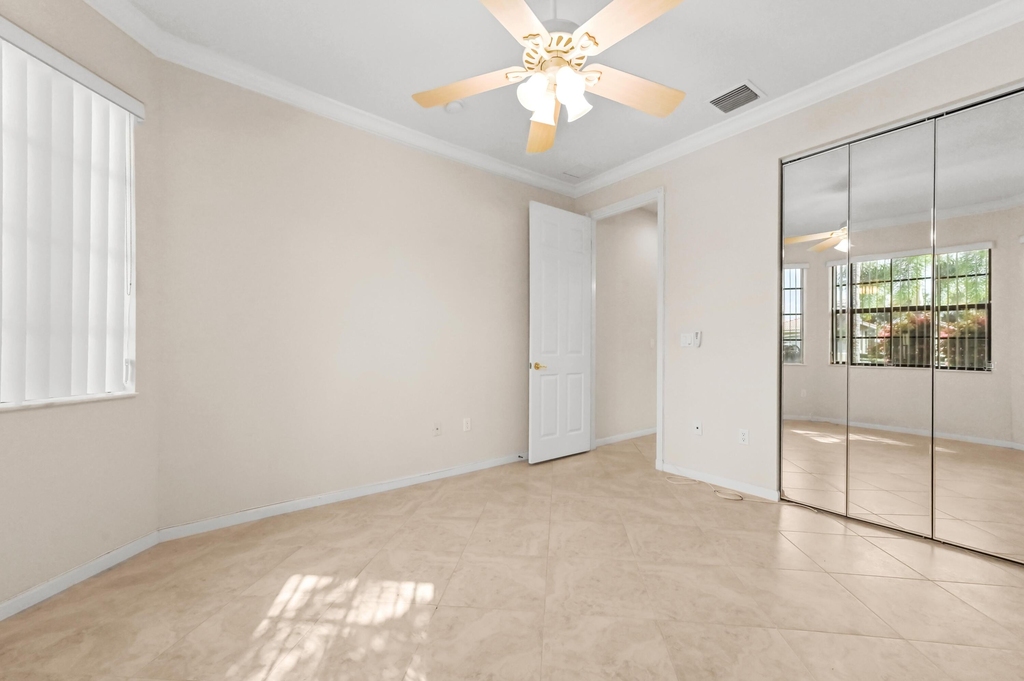 6823 Fabiano Circle - Photo 7