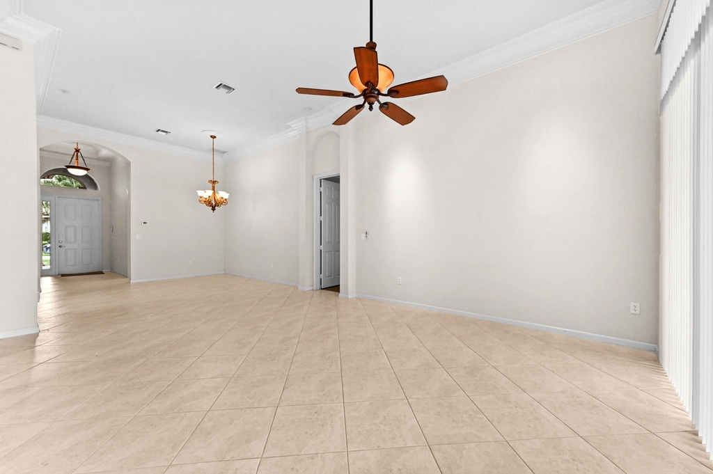 6823 Fabiano Circle - Photo 16