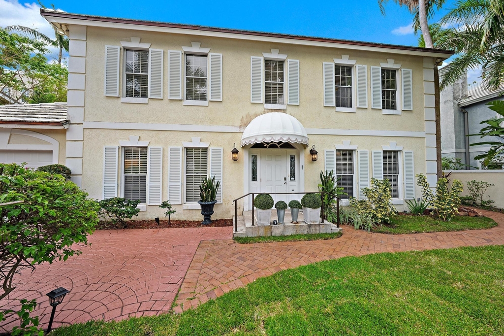 230 Park Avenue - Photo 1