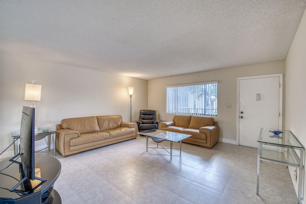 15108 Ashland Drive - Photo 2